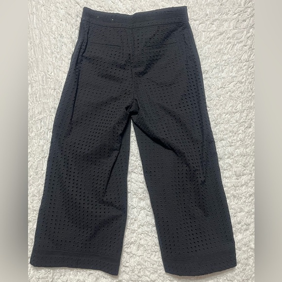 ANN TAYLOR BLACK WIDE LEG CROP HIGH RISE EYELET WOMENS PANTS SIZE 8 - Picture 9 of 9